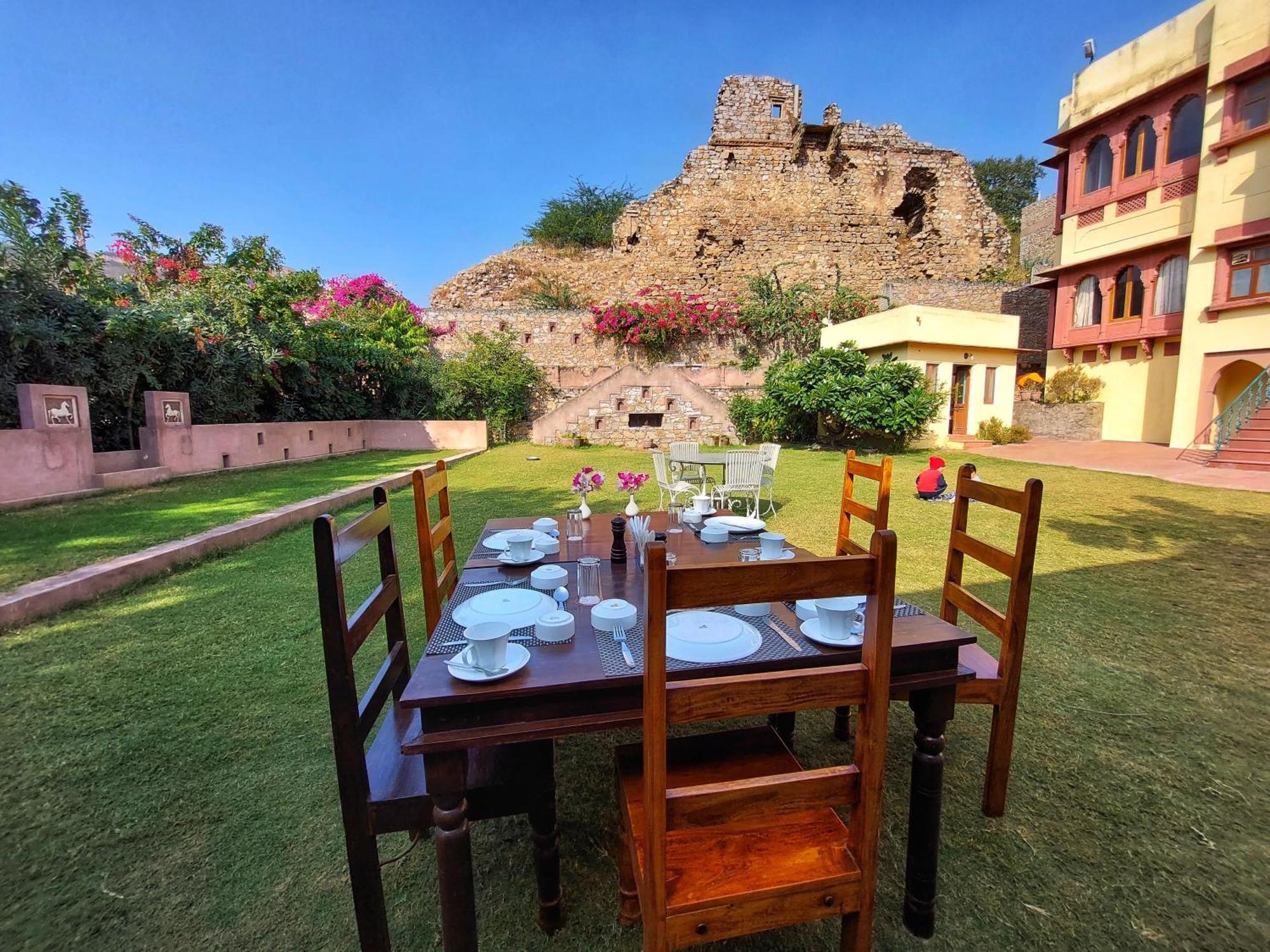 Adhbhut Hotel Jaipur Eksteriør billede