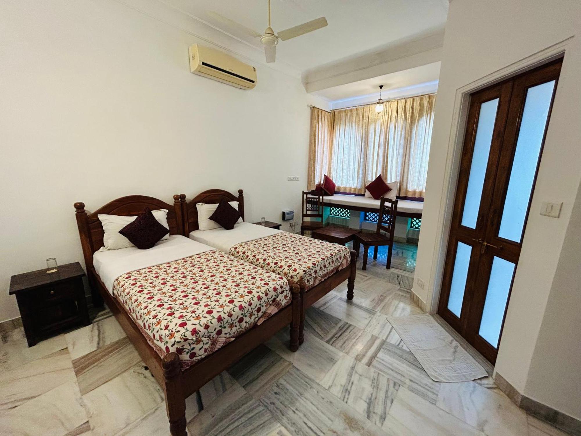 Adhbhut Hotel Jaipur Eksteriør billede