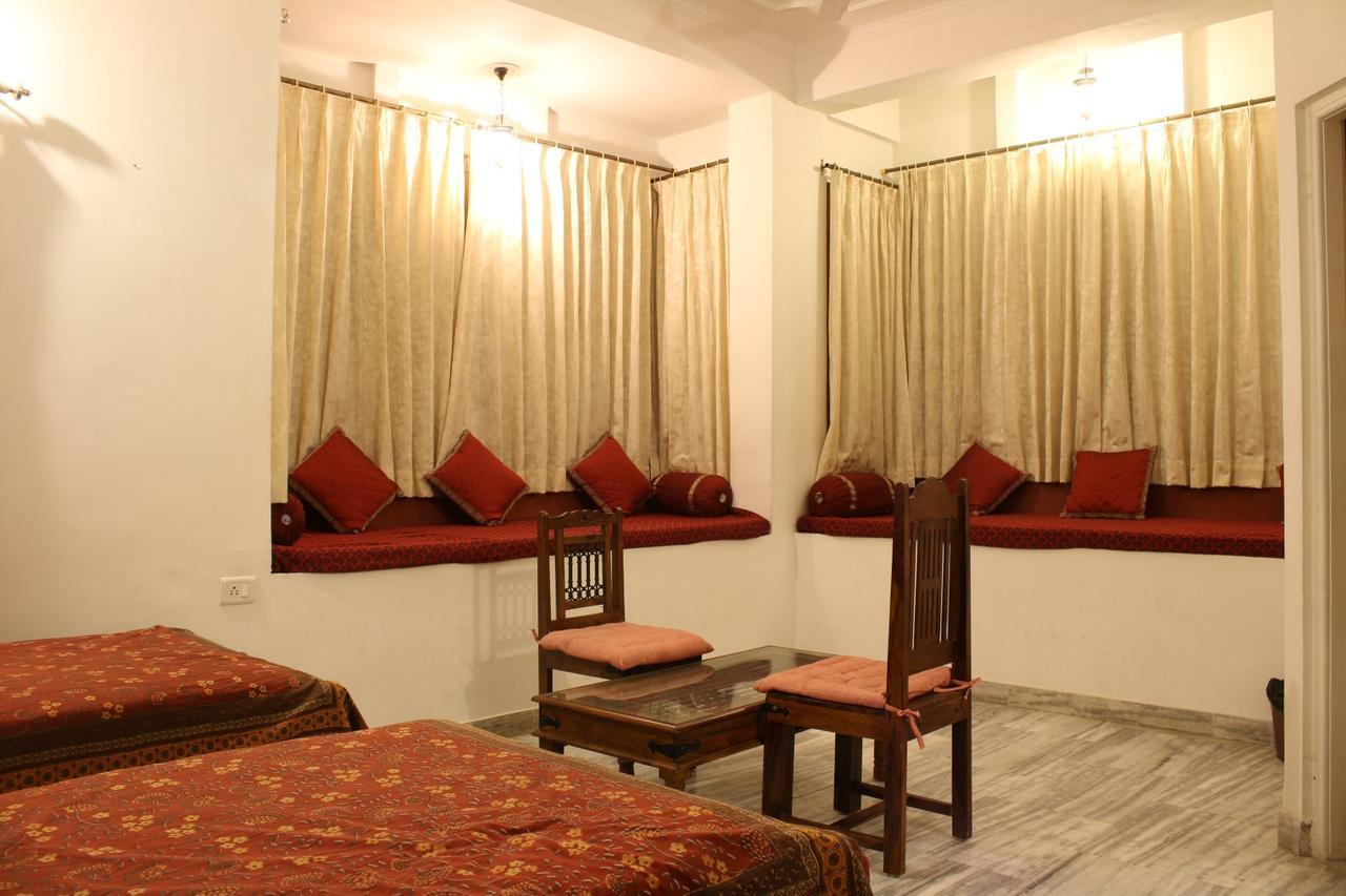 Adhbhut Hotel Jaipur Eksteriør billede